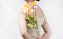 女技师用嘴服务引爆市场